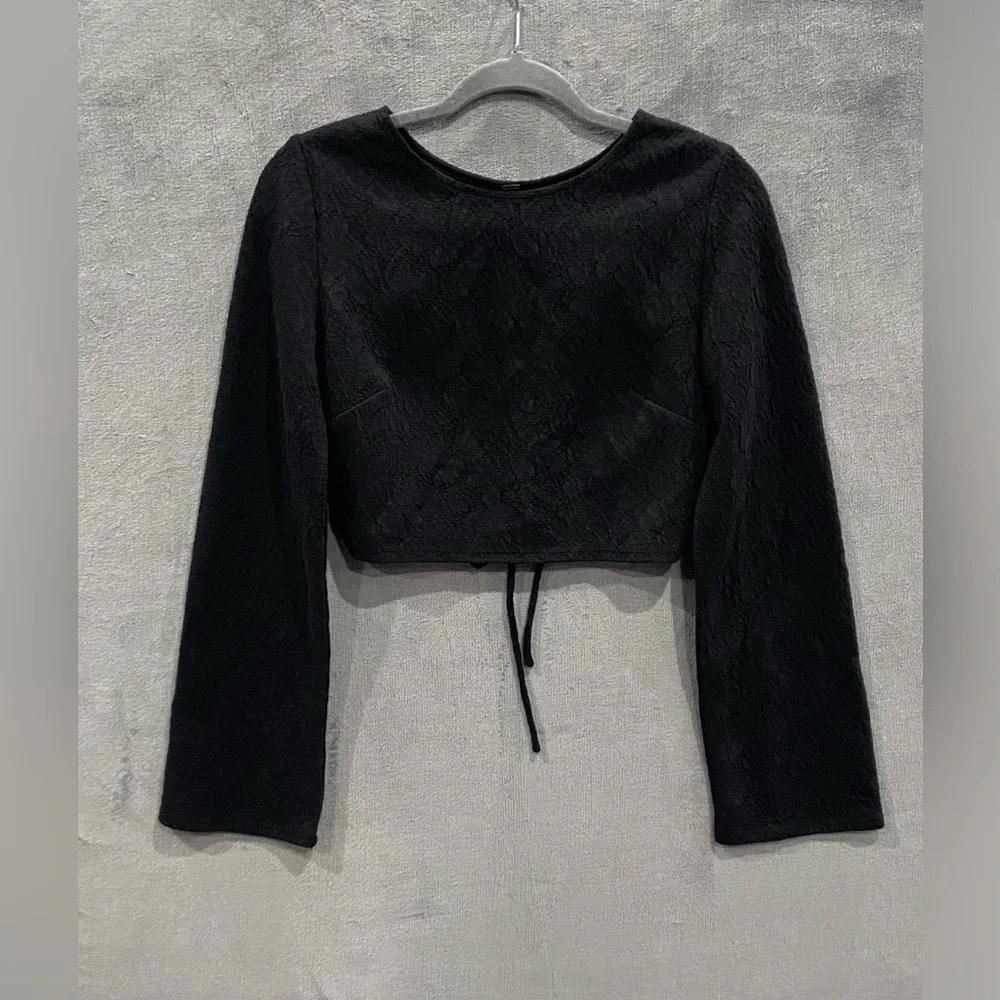 Free People Kendra Lace Black Crop Top Long Sleeve Women’s Size 8 NWT